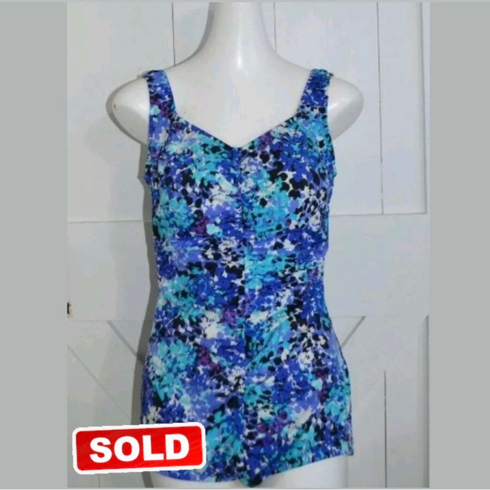Maxine of Hollywood one Piece Swimsuit Multi Color